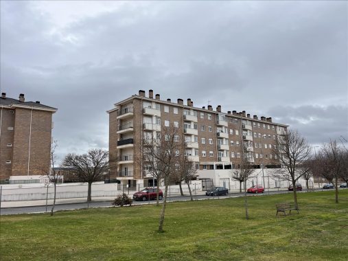 53300092_5d074cffa7415408f336184e221f7916805316da